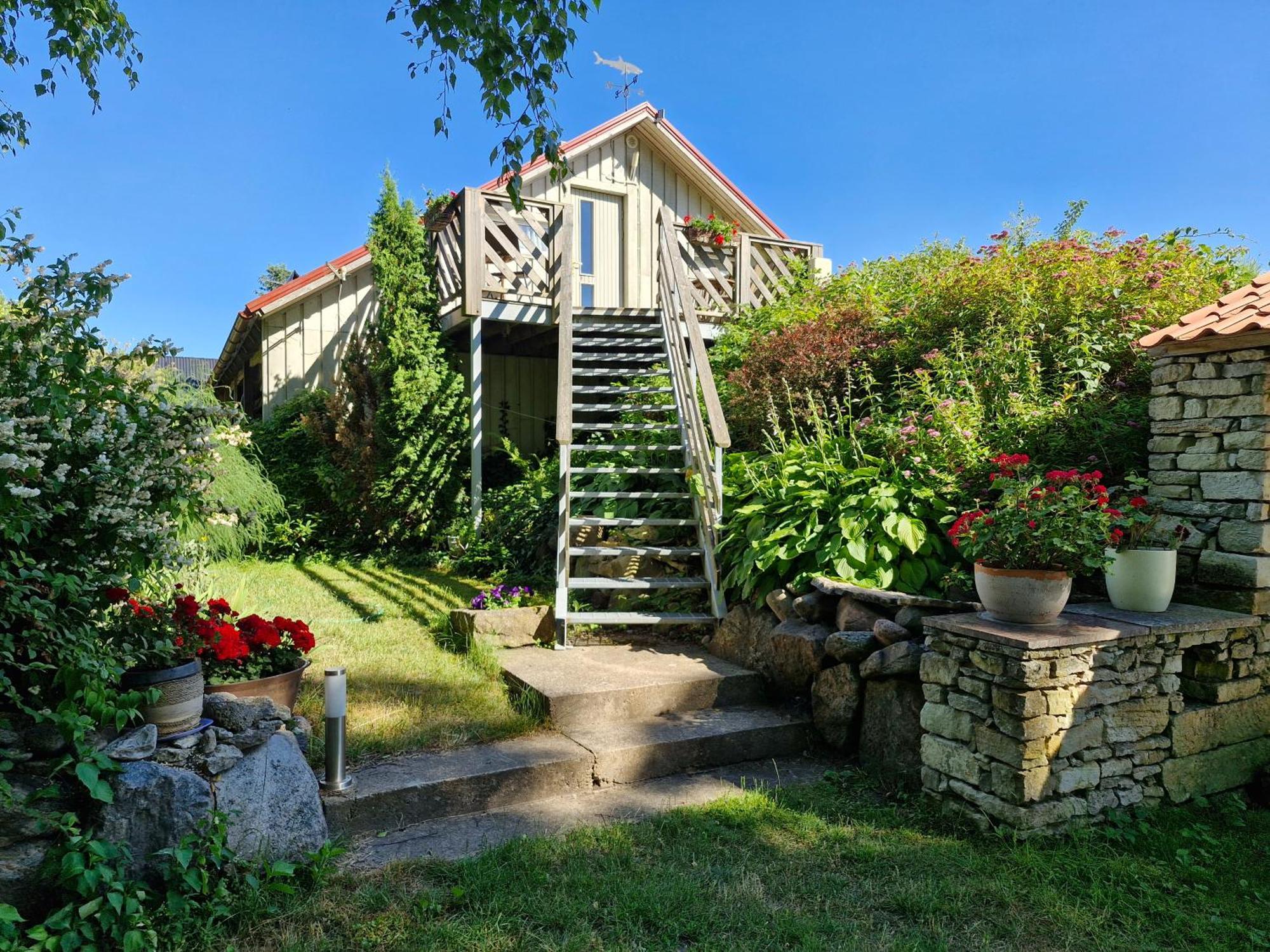 Piibelehe Guest Accommodation Kuressaare Exterior photo